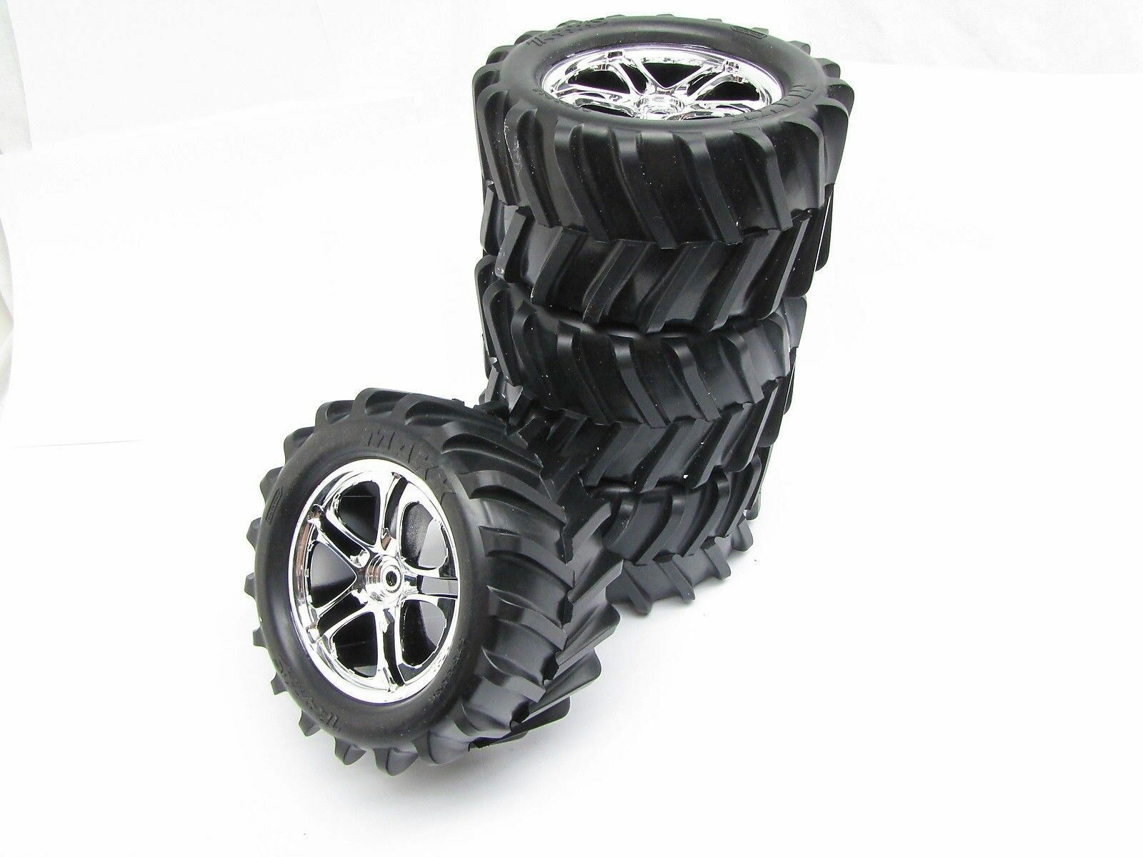 Classic T-maxx 2.5 Tires (4 Wheels, Chevon 14mm 5173 Tyres) Traxxas 49104